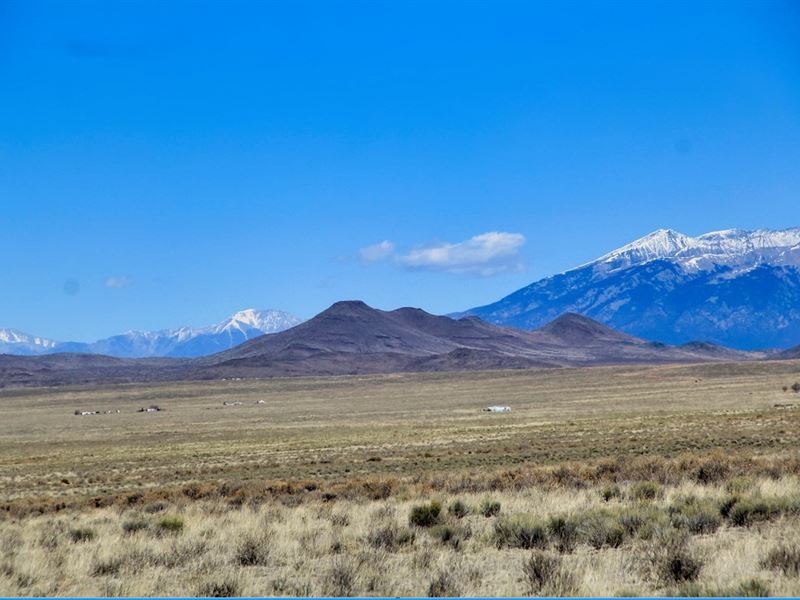 Offgrid Close to River and Mountain : San Luis : Costilla County : Colorado