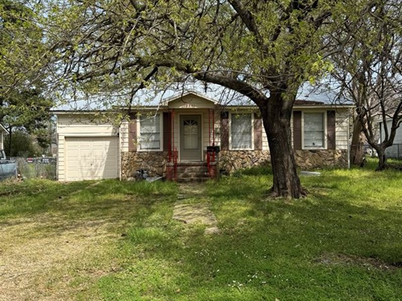 Investment Home in Paris, TX : Paris : Lamar County : Texas