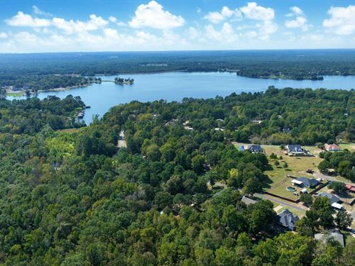 .72 Acres in Lake Holbrook, TX : Mineola : Wood County : Texas