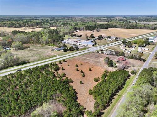 10.56 Acres of Commercial And Inves : Washington : Pitt County : North Carolina