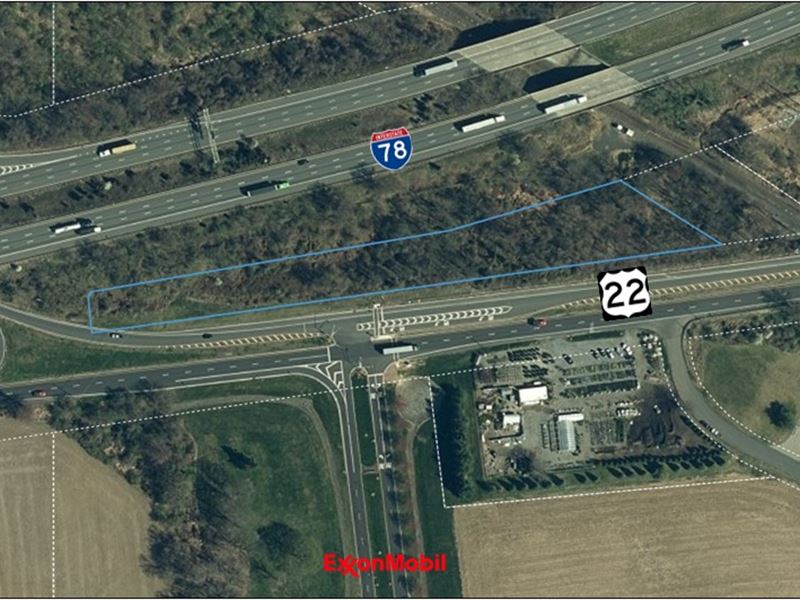 Lot at Signalized Intersection : Annandale : Hunterdon County : New Jersey