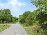 Close to Lake for Fishing : Horseshoe Bend : Izard County : Arkansas