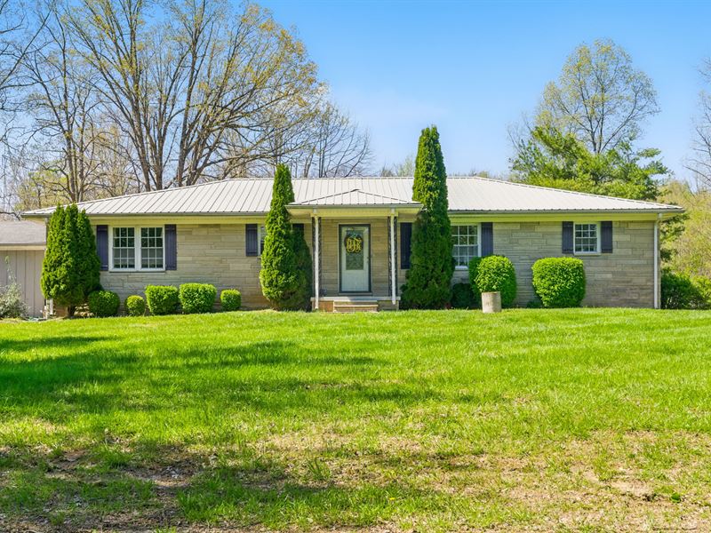 Charming Home on 3.80 Acres : Crofton : Christian County : Kentucky