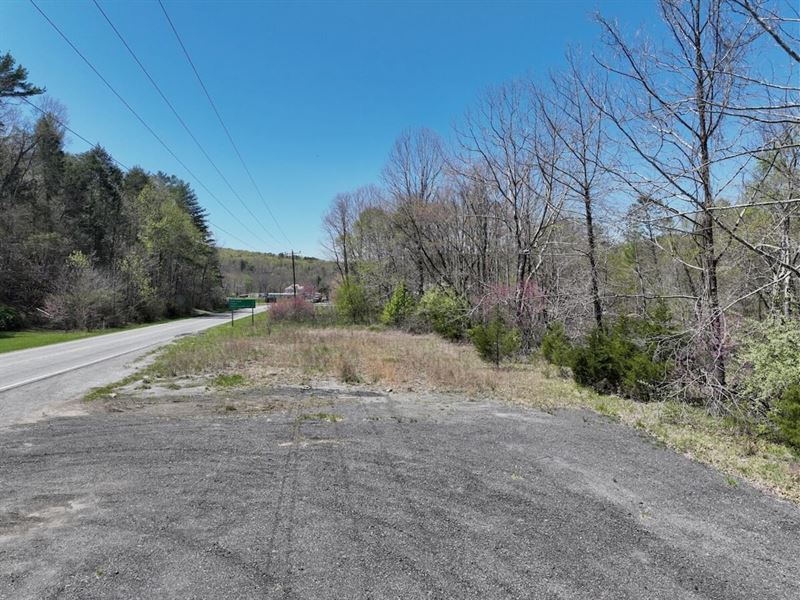 2.05 Acres of Residential and Comme : New Castle : Craig County : Virginia
