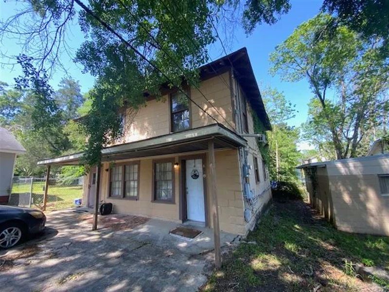 806 Brine Ave McComb, MS 39648 : McComb : Pike County : Mississippi