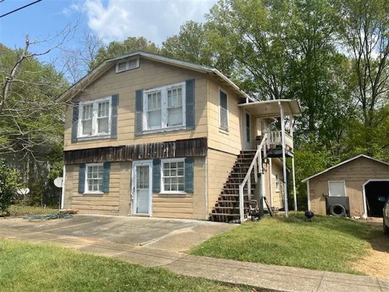 219 S Live Oak Ave McComb, MS 39648 : McComb : Pike County : Mississippi