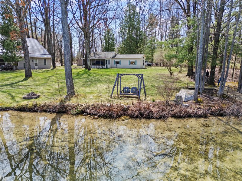 West Shore Cottage : Mecosta : Mecosta County : Michigan