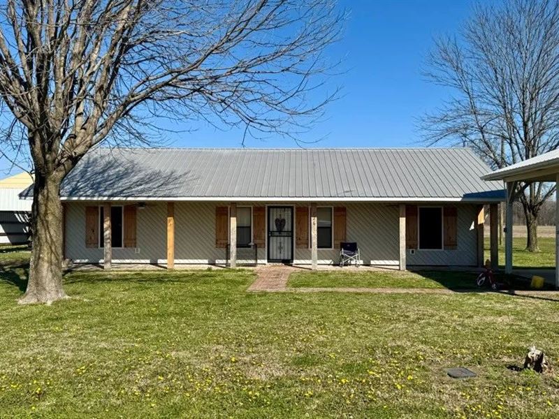 Home in Bolivar County At 126 Inter : Shaw : Bolivar County : Mississippi