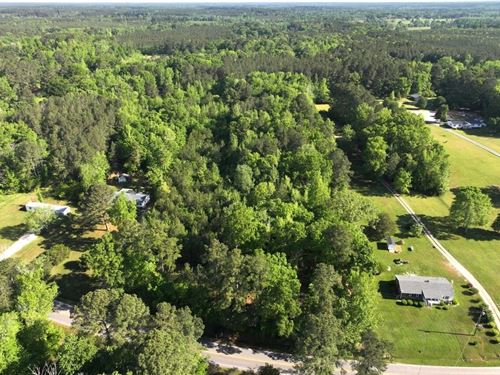 2.6 Acres of Residential Land : Hollister : Halifax County : North Carolina