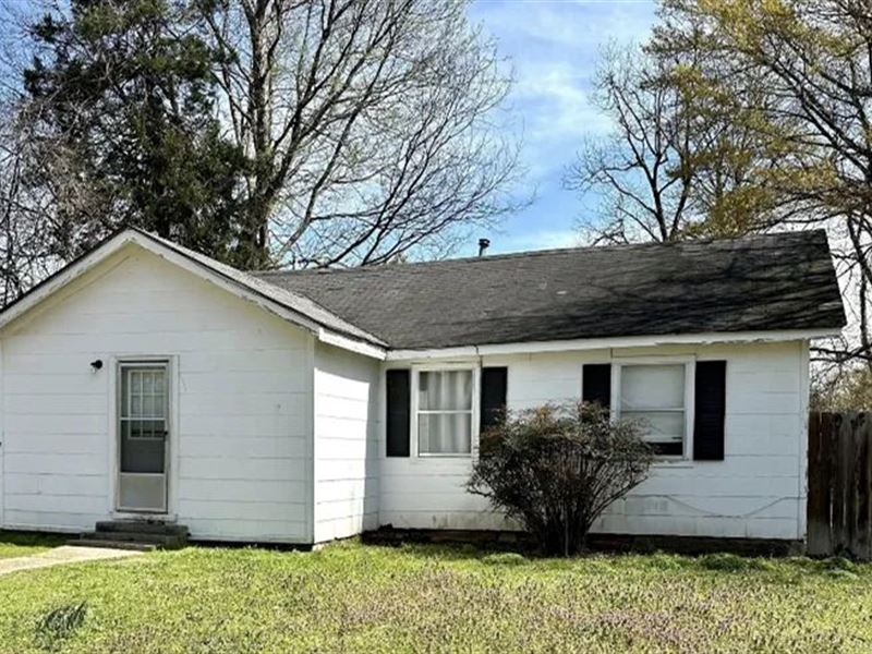 Investment Property in Bolivar Coun : Cleveland : Bolivar County : Mississippi
