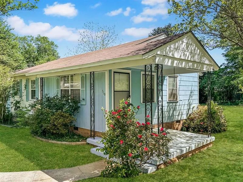 Cottage for Sale in McComb MS : McComb : Pike County : Mississippi