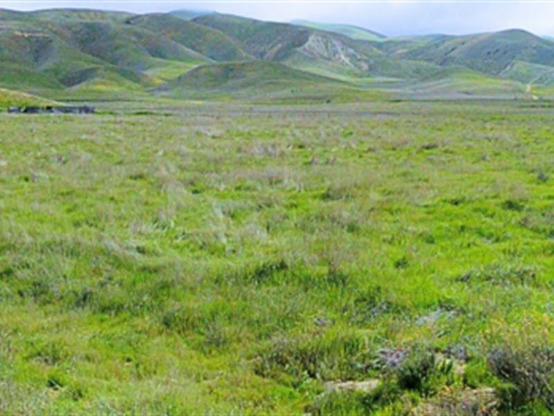 Mountain Views to Build or Invest : Santa Margarita : San Luis Obispo County : California