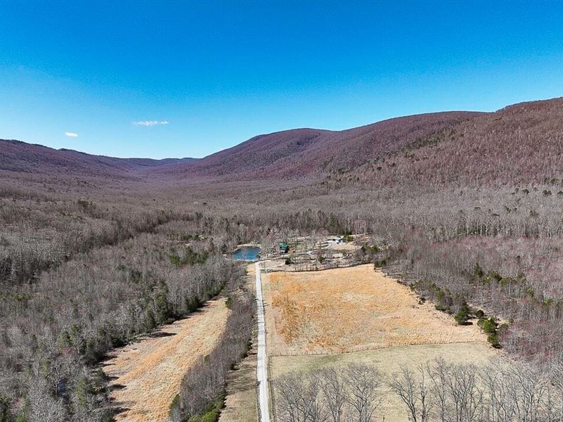 89 Acres of Residential and Recreat : New Castle : Giles County : Virginia
