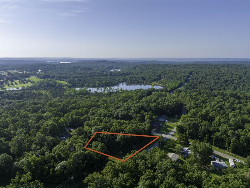 Large Corner Lot in Prime Location : Horseshoe Bend : Izard County : Arkansas
