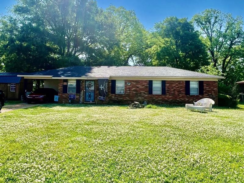 Home in Bolivar County At 8 Pecan : Cleveland : Bolivar County : Mississippi
