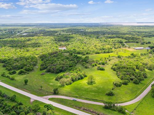 154 Acre Ranch with Barndomium : Nowata : Oklahoma