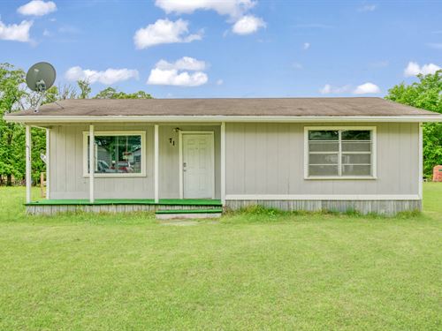 Starter Home On Half An Acre : Powderly : Lamar County : Texas