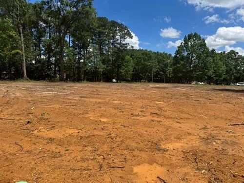 .87 Acre on Aaron Tippin Drive : Greer : Greenville County : South Carolina