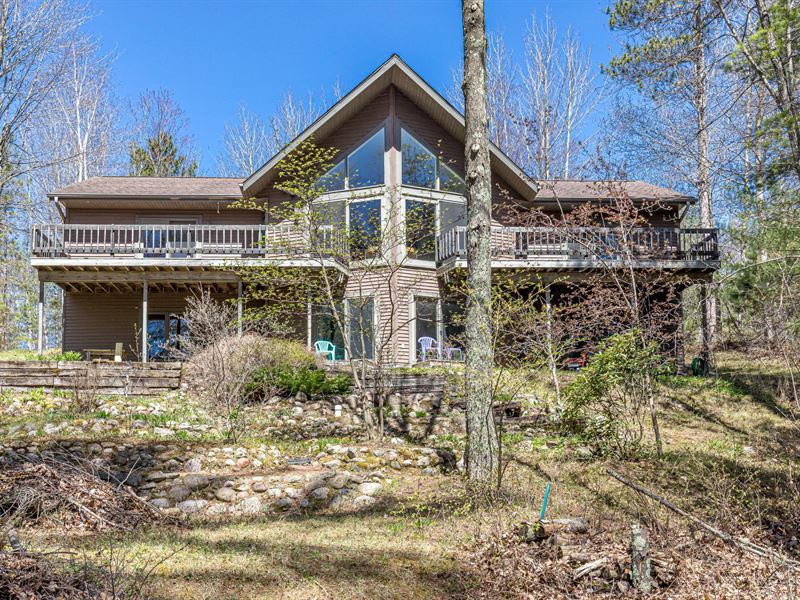 Home on Private Lake : Cassian : Oneida County : Wisconsin