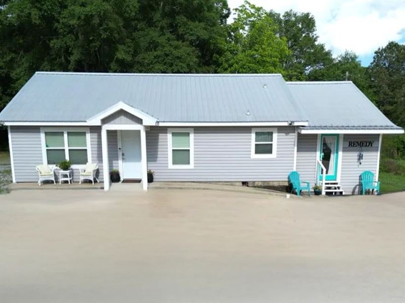 Dually Zoned Property in Clay Count : West Point : Clay County : Mississippi