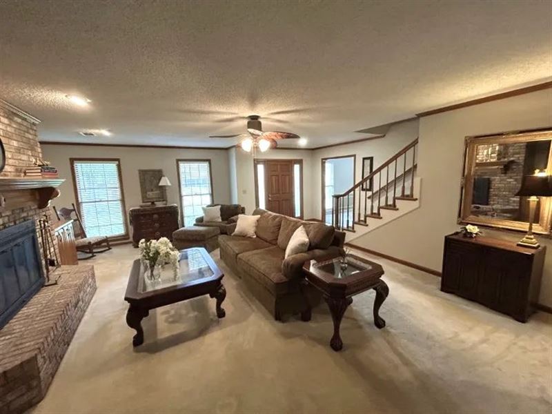 Home in Bolivar County At 502 Frede : Cleveland : Bolivar County : Mississippi