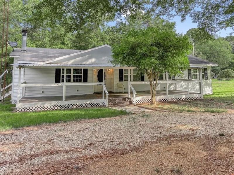 Remodeled Country Home for Sale : Tylertown : Walthall County : Mississippi