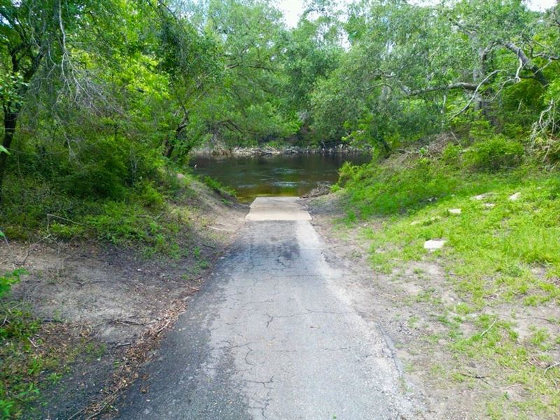 4.11 Acres in Withlacoochee River : Jasper : Hamilton County : Florida
