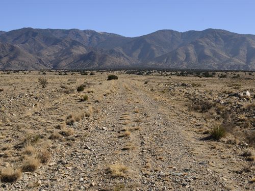 Hiking Basecamp Near Manzano : Belen : Valencia County : New Mexico