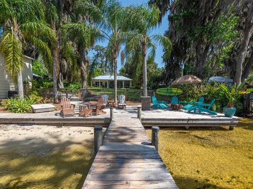 Lakefront Luxury on Big Lake Santa : Melrose : Bradford County : Florida