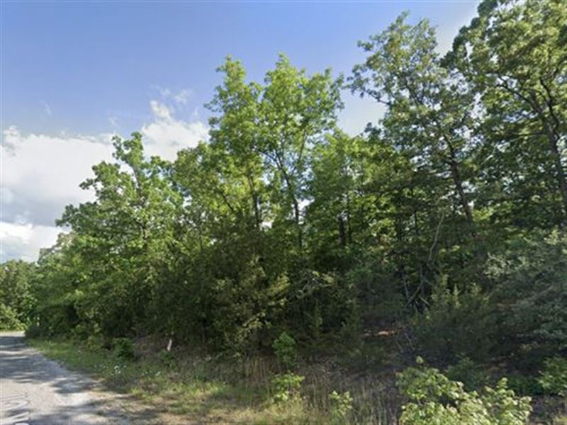 Own 200 ft From Diamond Lake : Horseshoe Bend : Izard County : Arkansas