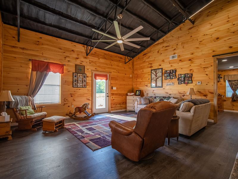 90 Acres with A Home in Lafayette : Abbeville : Lafayette County : Mississippi