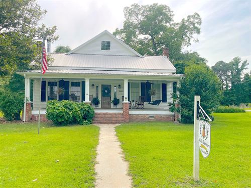 Beautiful Home in Pine Apple, AL : Pine Apple : Wilcox County : Alabama