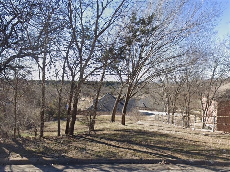 Paved Access Lot in Cedar Hill, TX : Cedar Hill : Dallas County : Texas