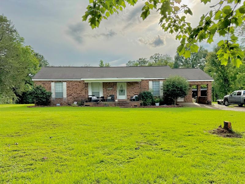 Beautiful Home on 2 Acres : Bogue Chitto : Lincoln County : Mississippi