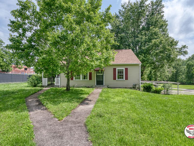 Home and Lot : Cookeville : Putnam County : Tennessee