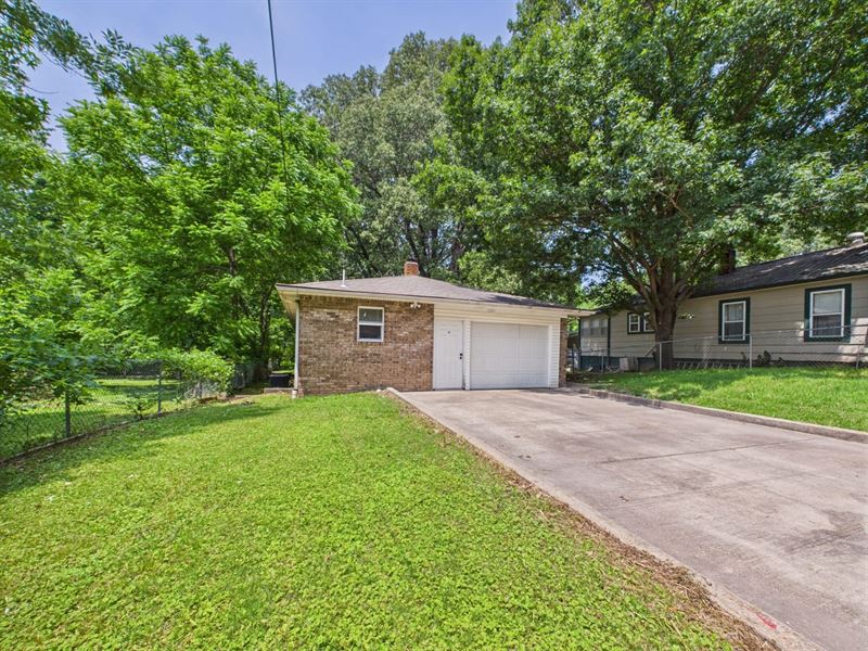 Cozy 2-Bed, 1-Bath Home for Sale : Poplar Bluff : Butler County : Missouri