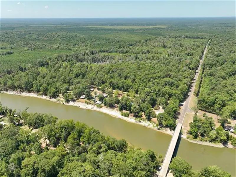 Woodville Lot with Paved Access : Woodville : Tyler County : Texas