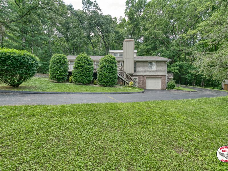 Nice Home and Extra Lot : Livingston : Overton County : Tennessee