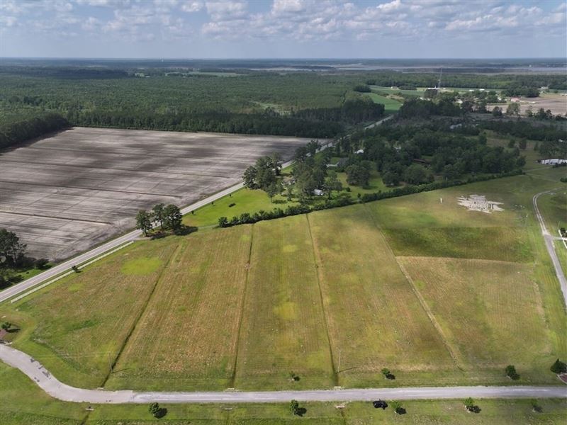 1.66 Acres of Residential Land : Belhaven : Beaufort County : North Carolina