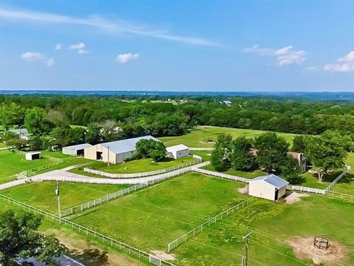 Martin Windsong Ranch : Harrison : Boone County : Arkansas