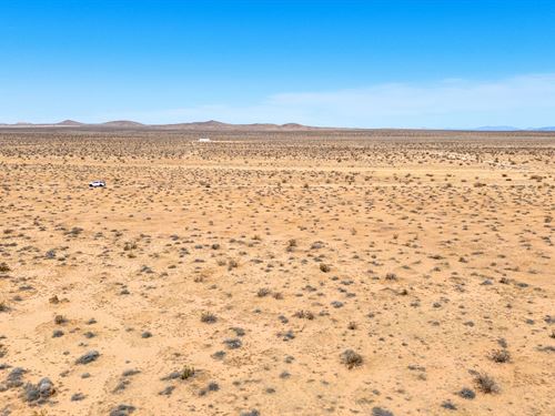 High Desert Homestead : Helendale : San Bernardino County : California