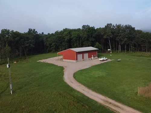 Stunning Barndominium-Style Home Fo : Patterson : Wayne County : Missouri