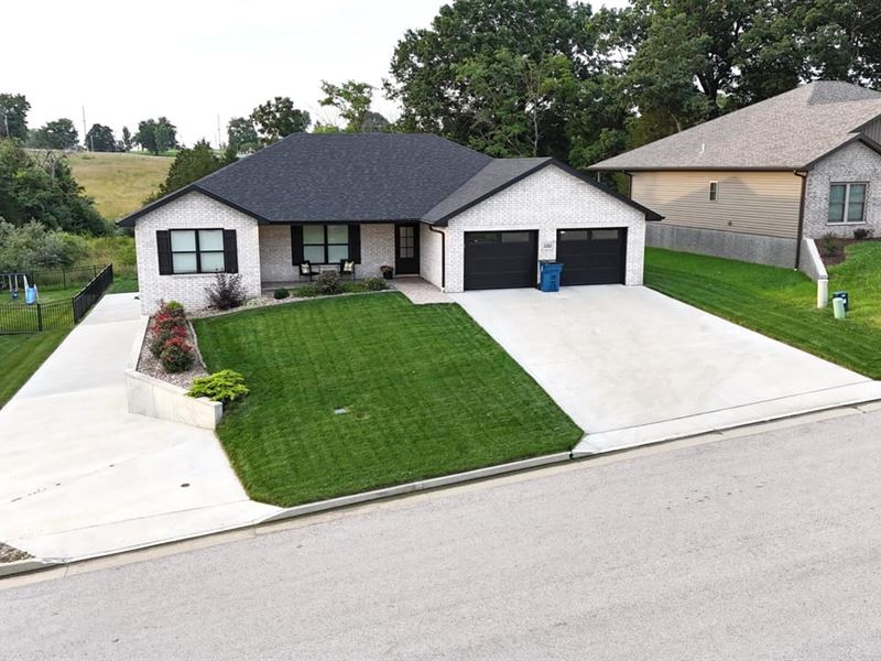 5502 Kenview Dr : Jefferson City : Cole County : Missouri