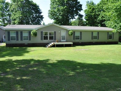 4 Bedroom Immaculate Home : Ebon Junction : Alger County : Michigan