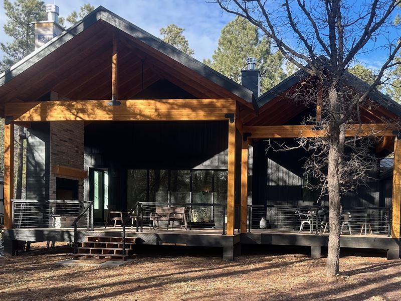 820 N. Apache Lane : Lakeside : Navajo County : Arizona