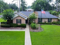 Beautiful Woodland Hills Home : West Point : Clay County : Mississippi