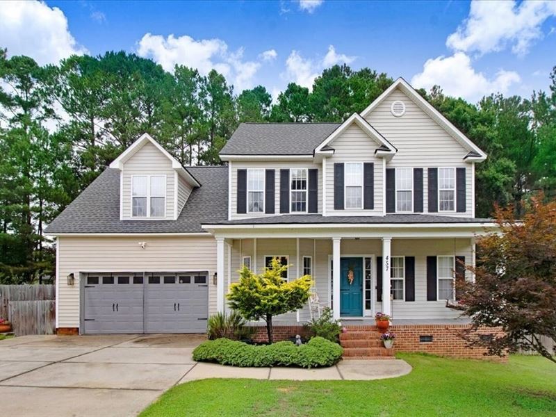 1.04 Acres with 2333 Sqft Home : Clayton : Johnston County : North Carolina