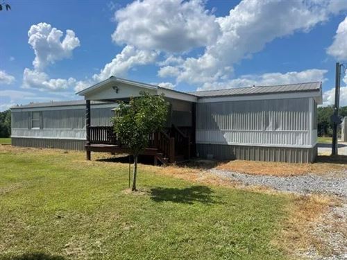 Mobile Home in Sunflower County : Cleveland : Sunflower County : Mississippi