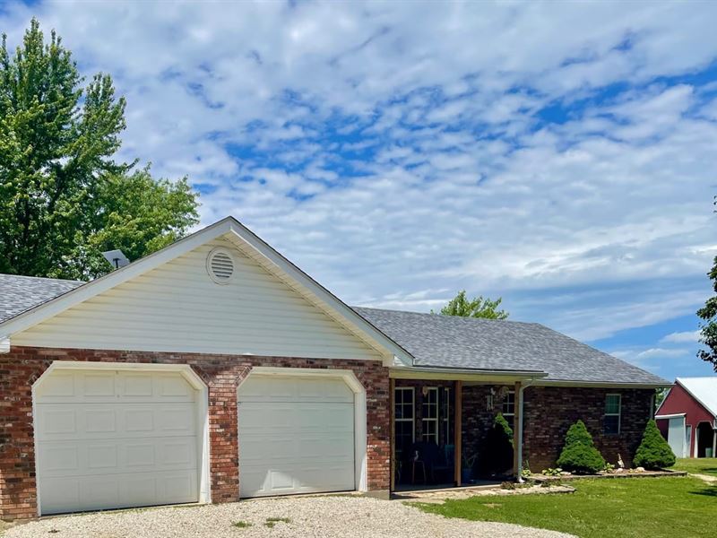 Beautiful Brick Home On 5 Acres. 3 : Chamois : Osage County : Missouri