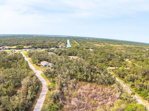 Corner Lot with Power : Port Charlotte : Charlotte County : Florida